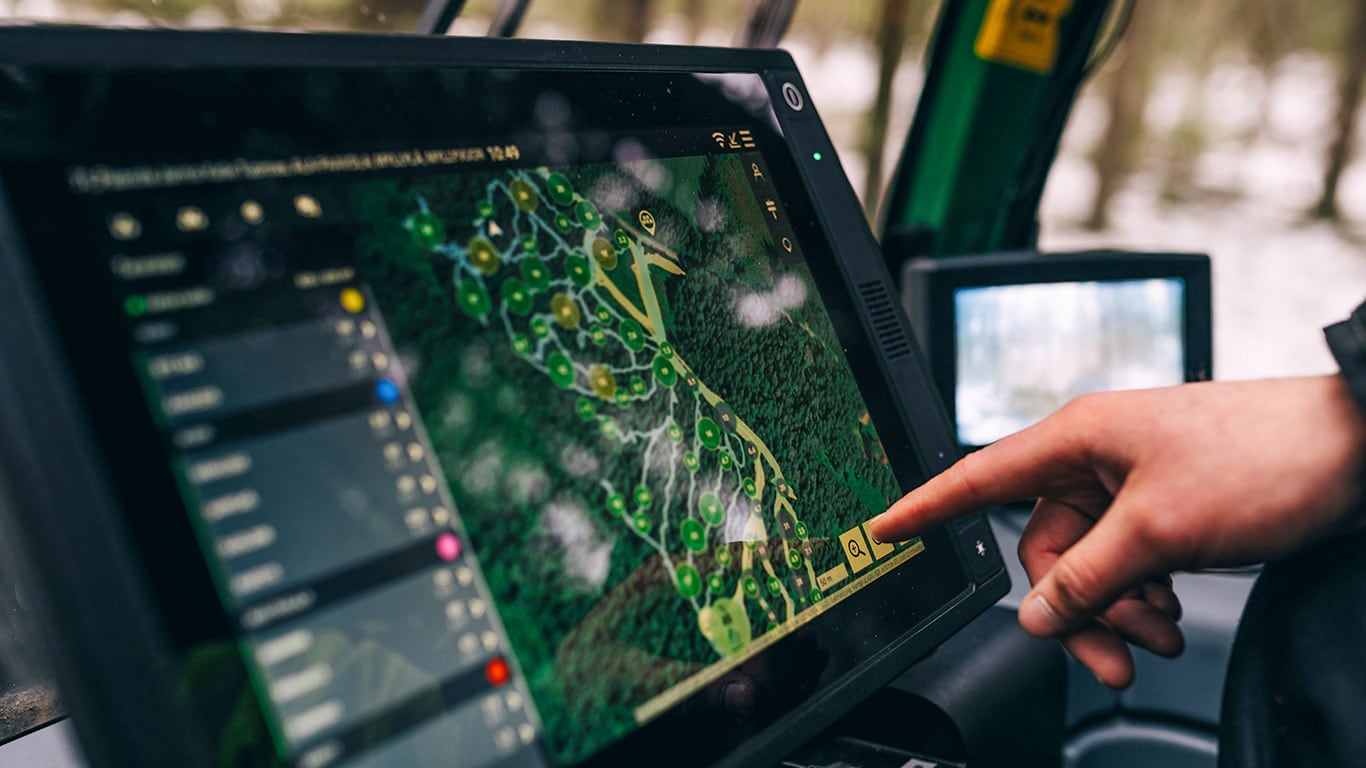Datora displejs John Deere mežsaimniecības mašīnā