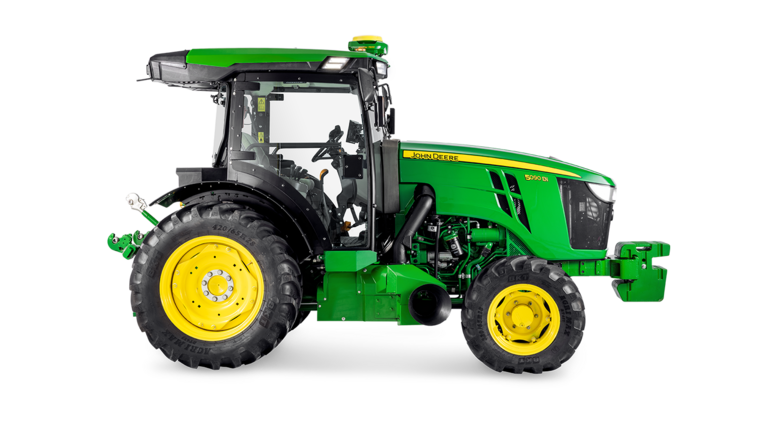 John Deere 5090EN traktora sānu profils, kurā izceļas kabīnes dizains un lielās aizmugurējās riepas.